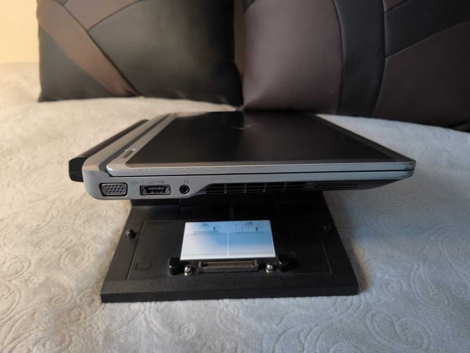 Dell Latitude 13.3' Core i5 3.30 GHz USB 3.0 SSD HDMI  Stacja Dokujaca 16 GB RAM