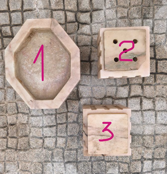 Floreiras Fúnebres em Mármore Rosa Anos 60