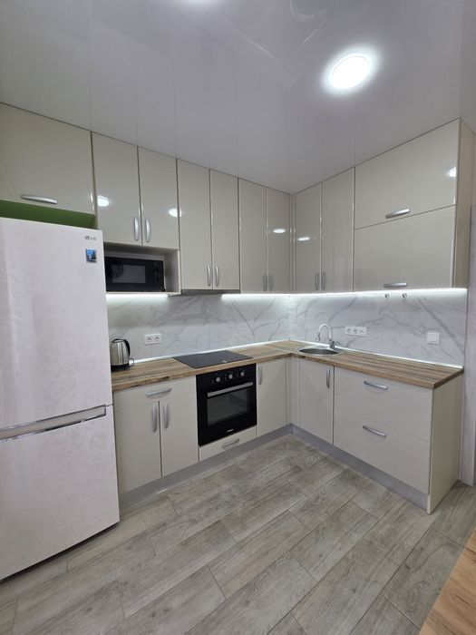 Эксклюзив!!!Продам 1к квартиру ЖК Райдужний, пр.Льва Ландау
пр.Льва Ла