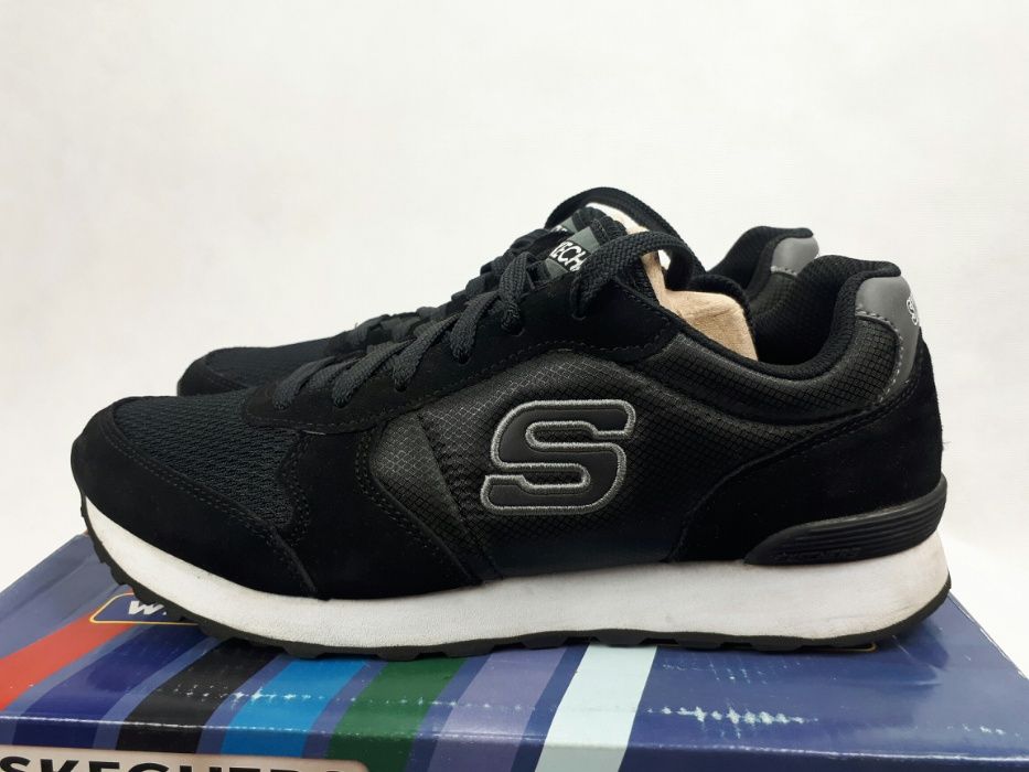 Sneakersy SKECHERS czarne memory foam 35