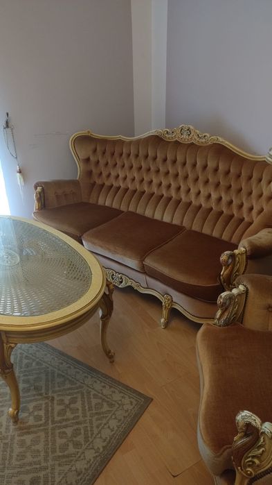 Stylowy komplet mebli w stylu ludwikowskim – sofa, 2 fotele, stół