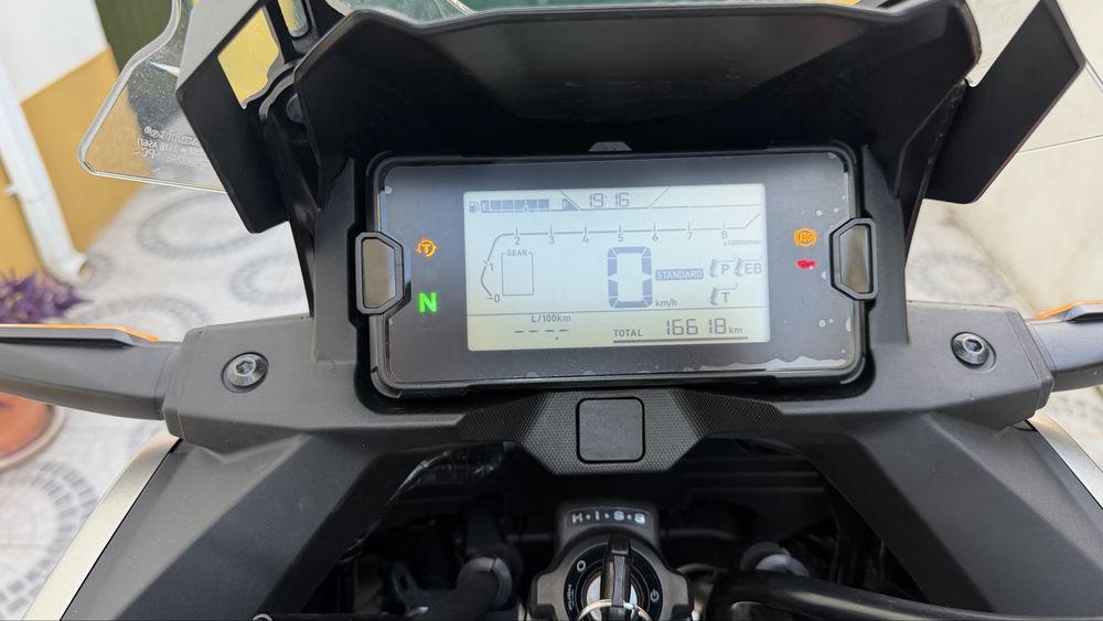 Honda NC 750X (2023)