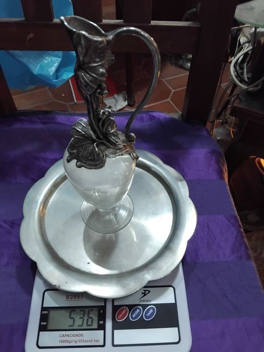 Jarro com salva em prata com marca e contraste