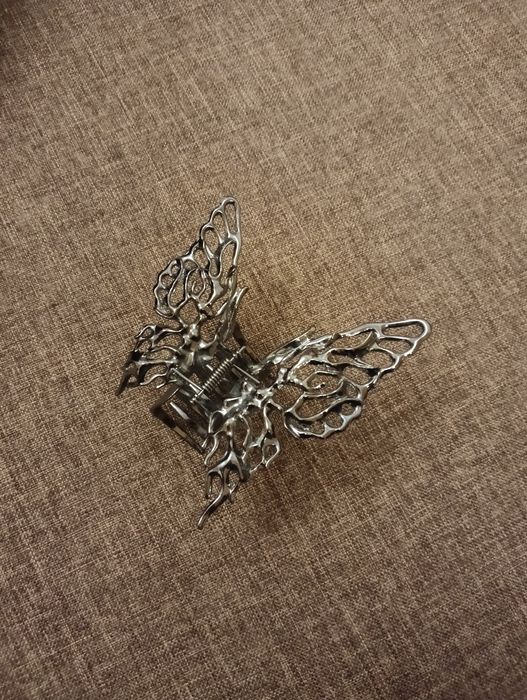 Крабик для волосся. Метелик. Заколка.