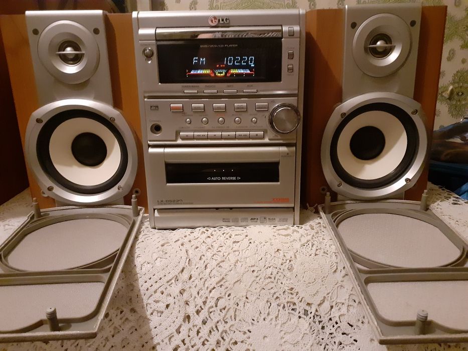 музичний центр LG LX D 5230A