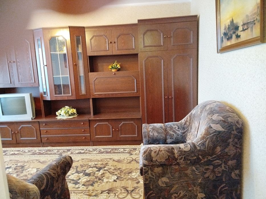 Здам затишну 2-х квартиру – перший будинок від метро Чернігівська.