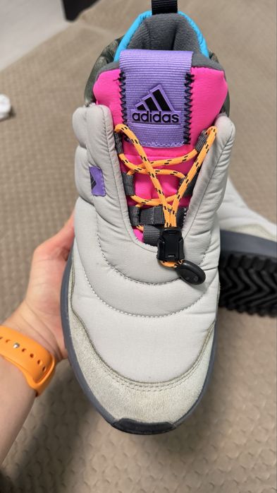 Зимові кросівки adidas continental