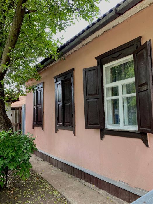 Продам ДОМ г. Лозовая в городе (р-н поликлиники)