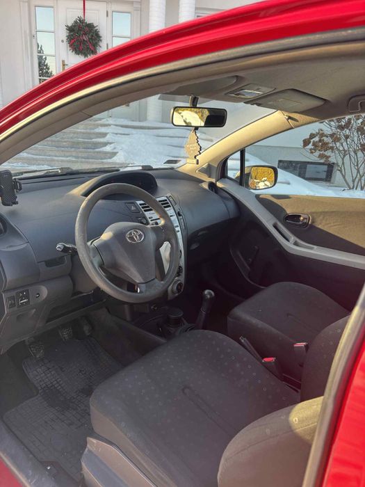 Toyota Yaris  1.0 benzyna