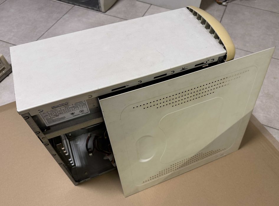FDD, CD-ROM, PSU w obudowie - zamienię lub sprzedam