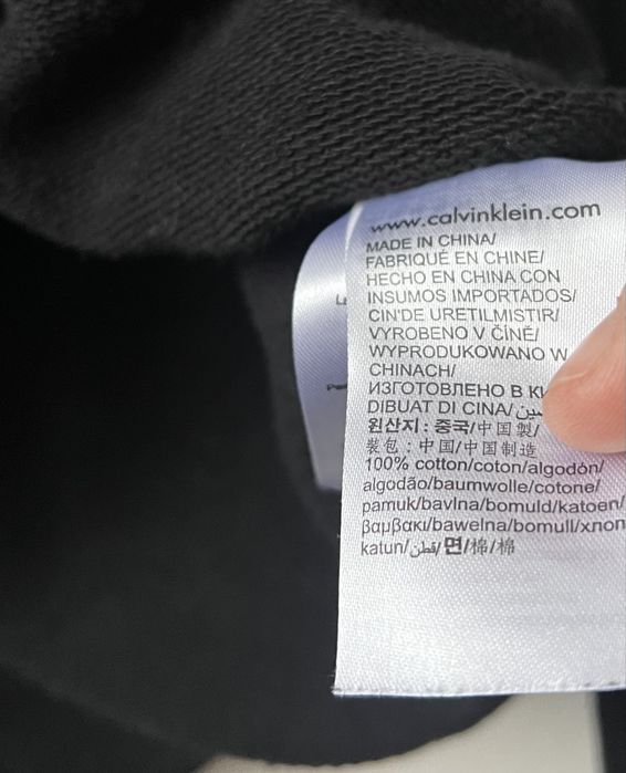 Bluza  męska   CALVIN KLEIN  oryginalna S/M czarna z kapturem