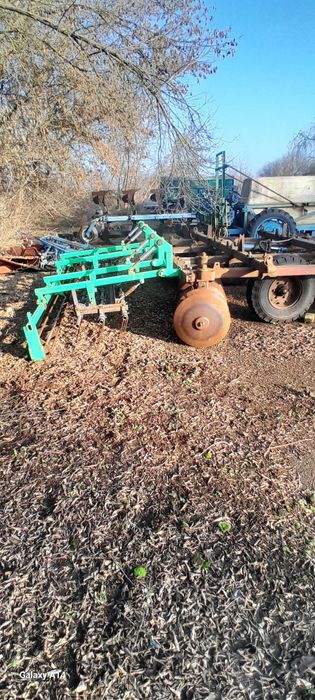 Трактор т 150 та інвентар до нього