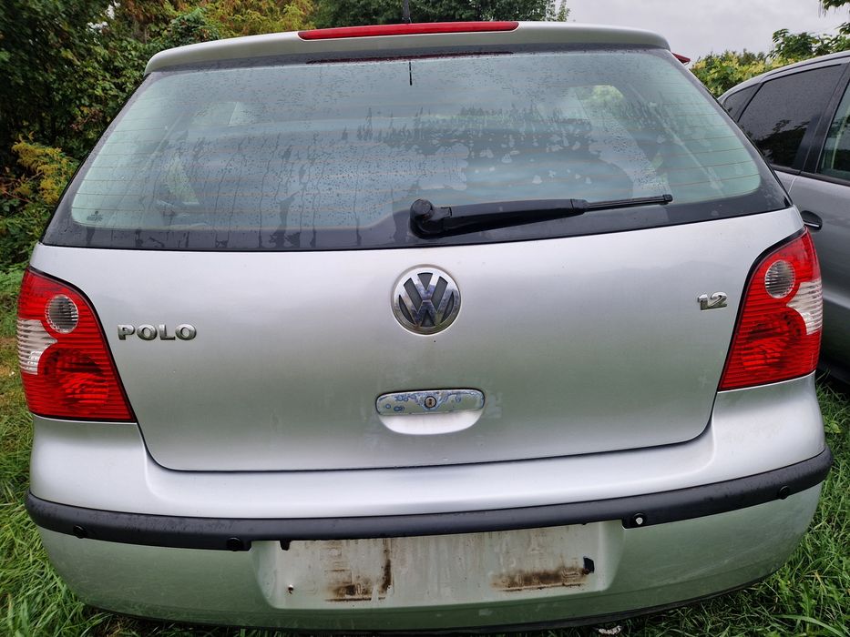 Zderzak tył polo 4 IV srebrny LA7W