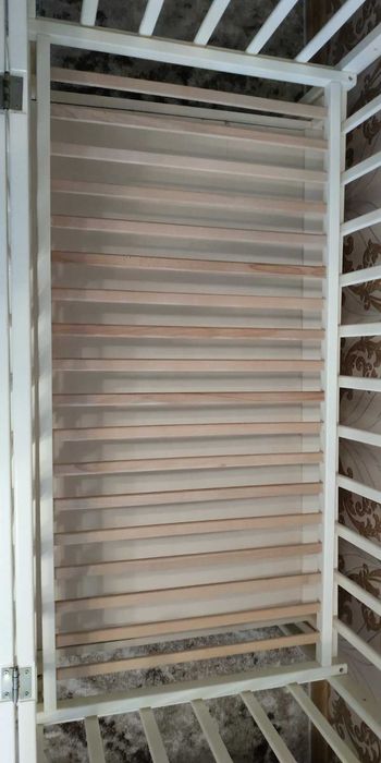 Дитяче ліжечко з шухлядою і матрациком.б/у