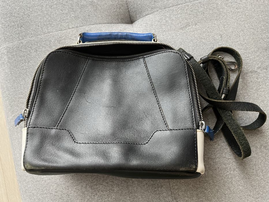 Skórzana torebka damska na pasku czarno biało granatowa top jakość