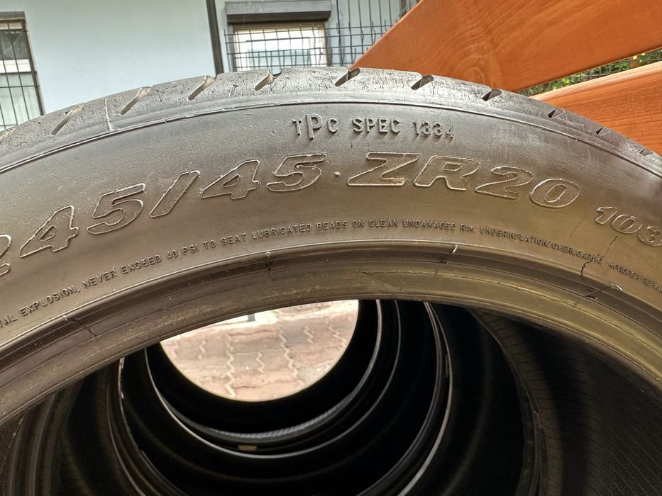 Opony Pirelli 245/45/20