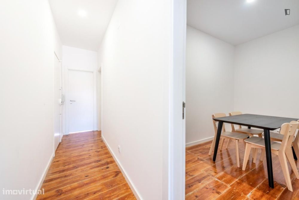 Quarto - localizado em Mouraria Lisbon