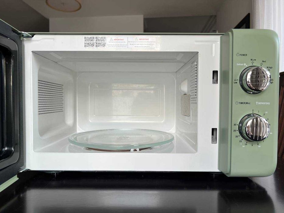 Kuchenka Mikrofalowa Mikrofalówka 20L De Longhi