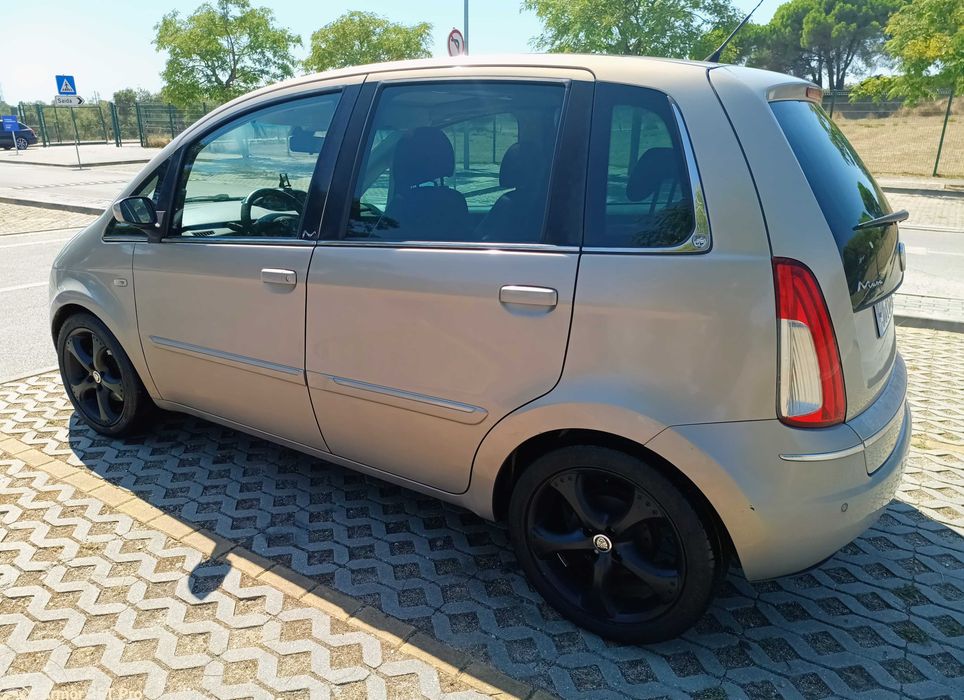 Lancia Musa 1.3 MultiJet Automático