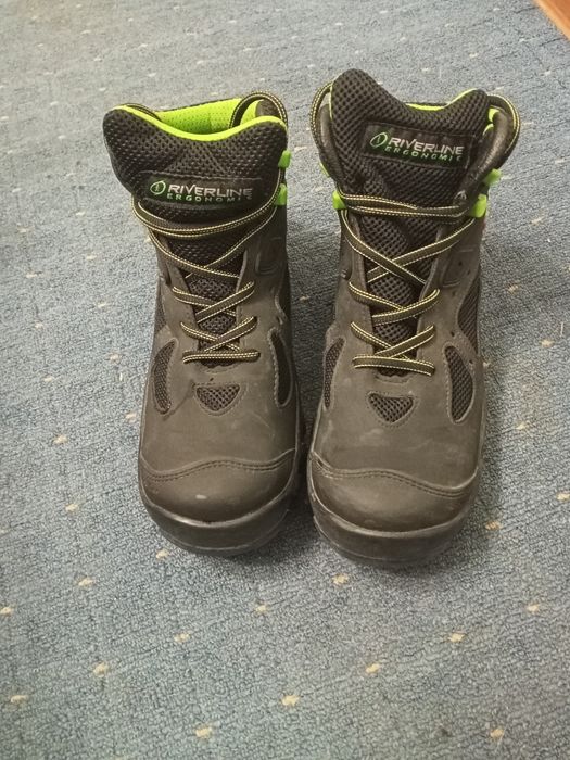 Продам мотоботы 41 размера