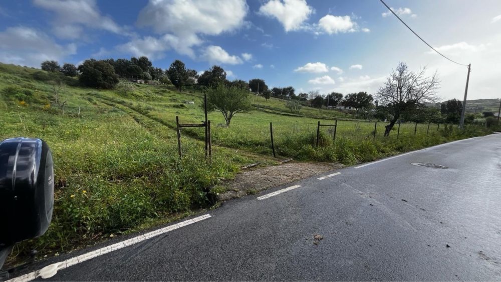 Terreno 2.000m² para Arrendamento | Água | Agricultura | Animais | Azambuja