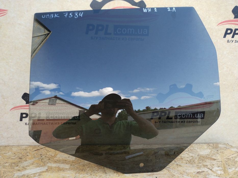 Jeep Grand Cherokee WK 2010- Стекло двери левое заднее