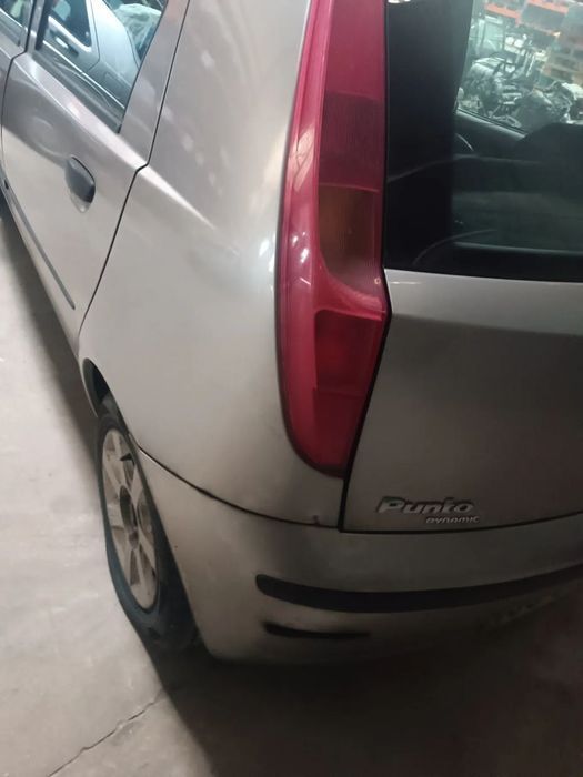 Fiat Punto 1.3 MultiJet - peças de mecânica e chapa