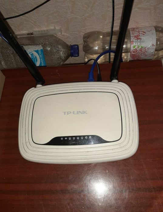 Продам маршрутизатор TP-LINK TL-WR841N .
В очень хорошем состоянии, ст