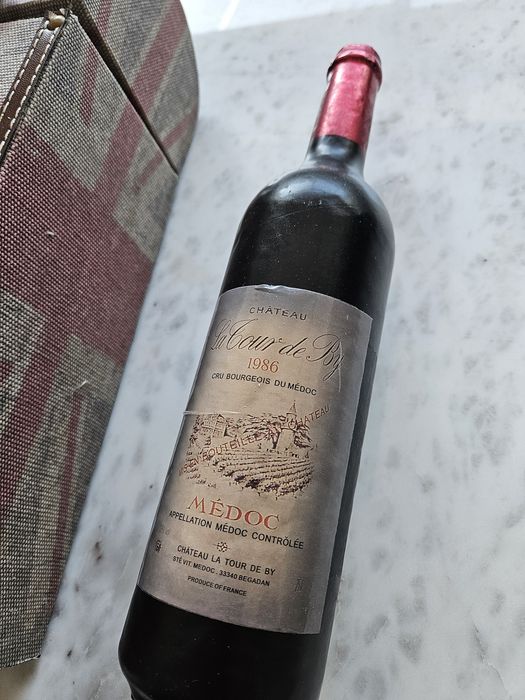 Vela decorativa (garrafa de vinho - tam. real)