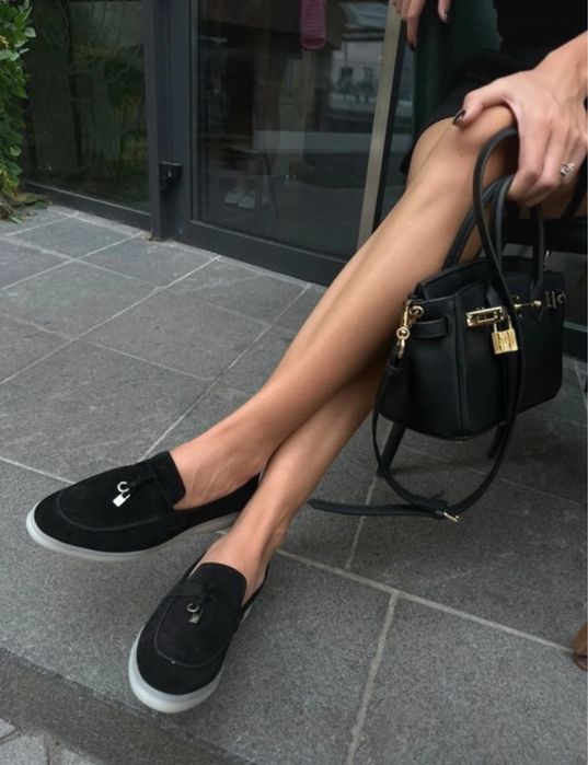 Czarne zamszowe polbuty, loafers, mokasyny w stylu old money, rozmiar