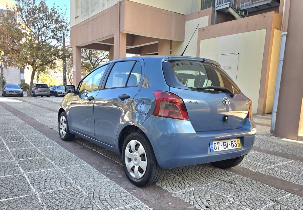 Toyota yaris apenas 137 mil klm — photo 2
