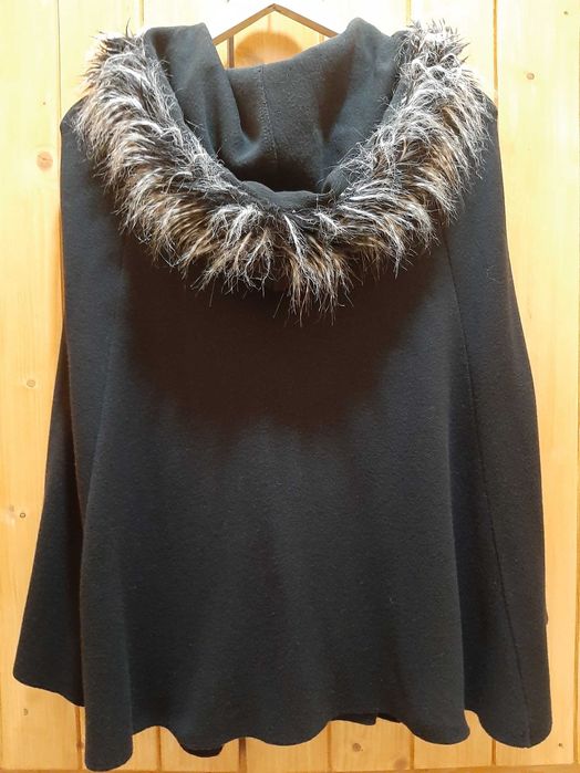 Capa com capuz da Ruga - portes incluídos