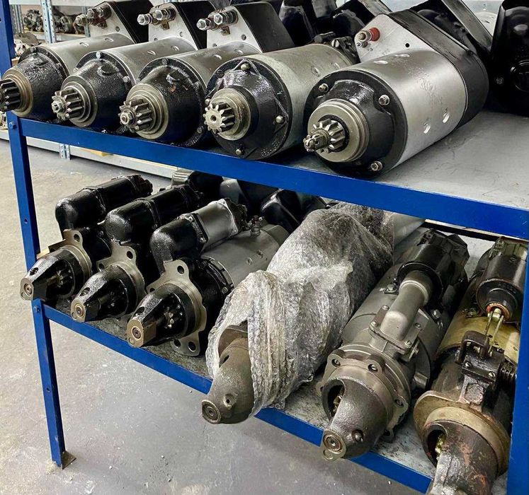 Rozrusznik Bobcat John Deere valtra komatsu cat caterpillar case new holland claas koparka deutz jcb perkins alternator Case Fendt Caterpillar JCB KHD