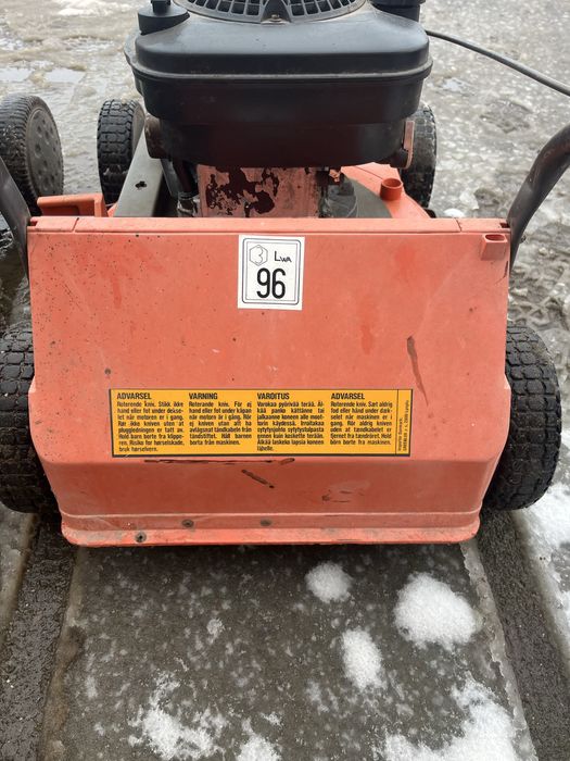 Газонокосілки бензинові , і 1  електрична