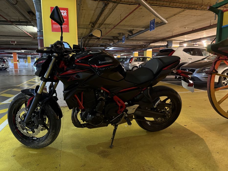 Kawasaki z650 de 2025
