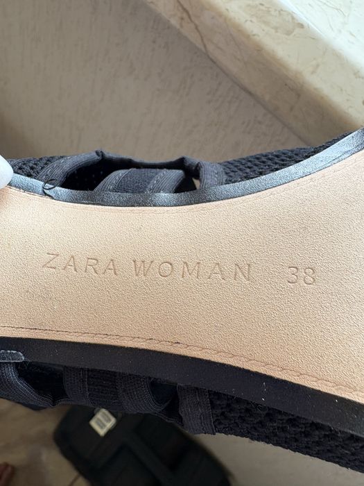Продам жіночи  босоніжки Zara