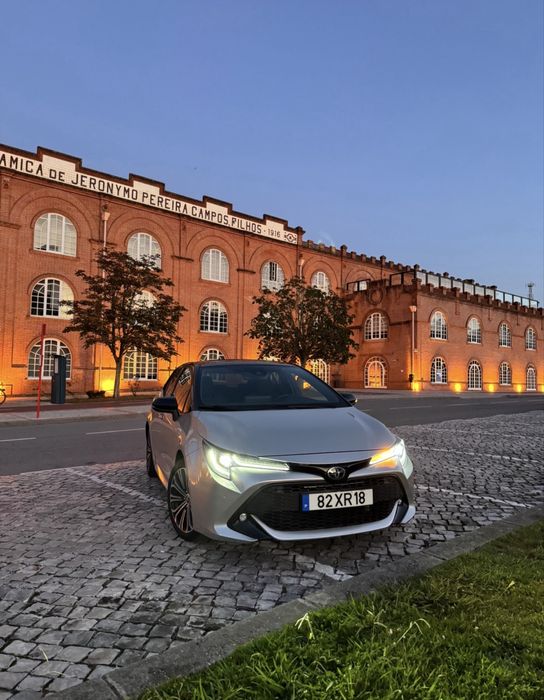 Toyota Corolla Hibrido 1.8 square collection