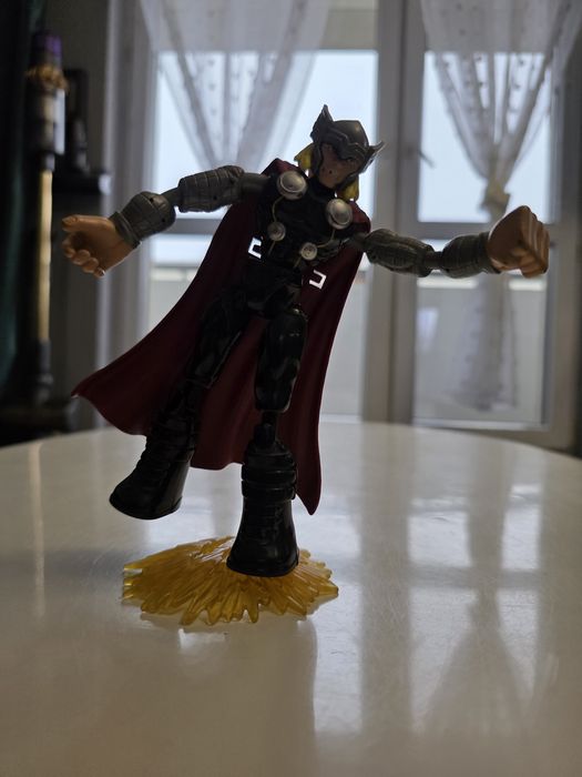 Figurki serii Marvel duże kolekcja