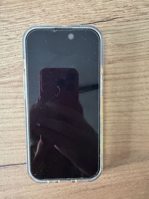 Iphone 15 - batetria 79%