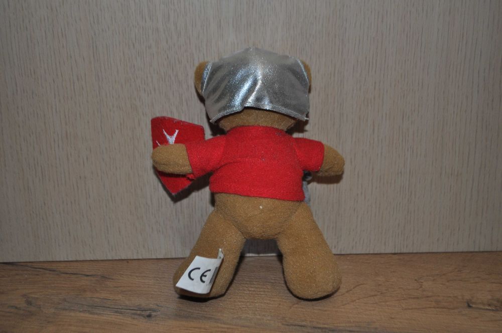 mała maskotka miś rycerz