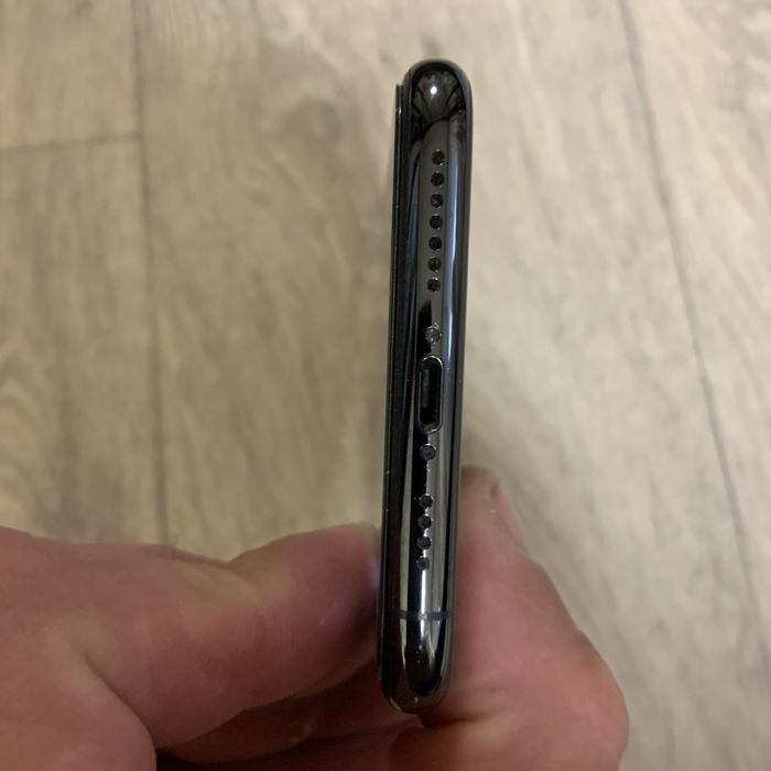 Продам Apple iPhone 11 pro Max 512