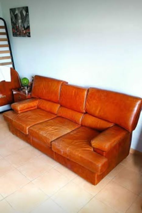 Sofá 3 lugares pele genuína