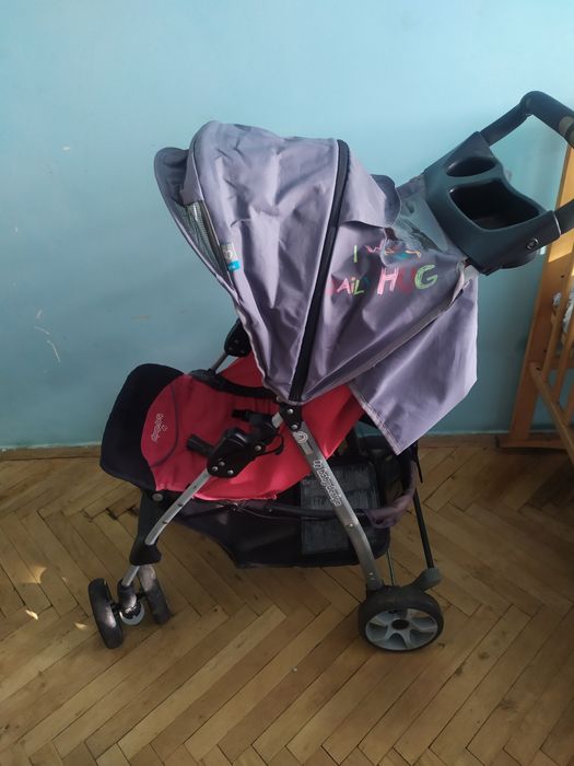 Дитяча прогулянкова коляска