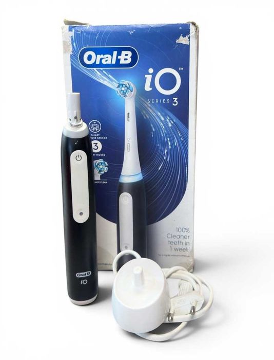Szczoteczka magnetyczna Oral-B iO3 + ładowarka