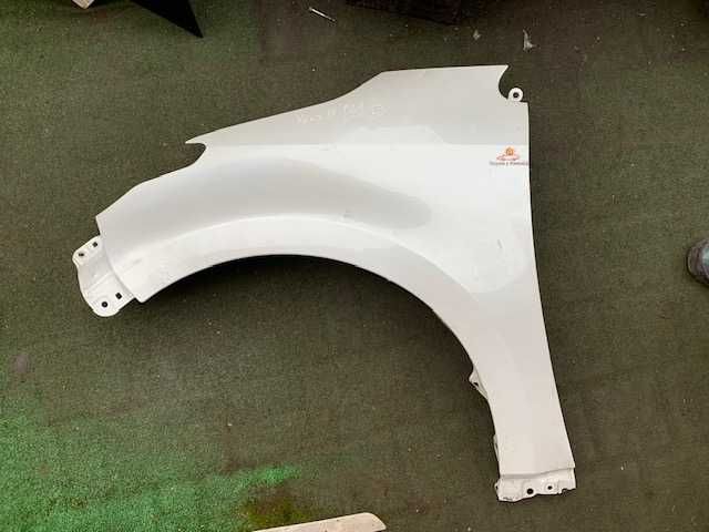 TOYOTA YARIS IV P21 2020 -Błotnik Lewy