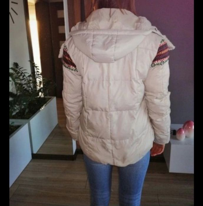 Kurtka zimowa XS kremowa