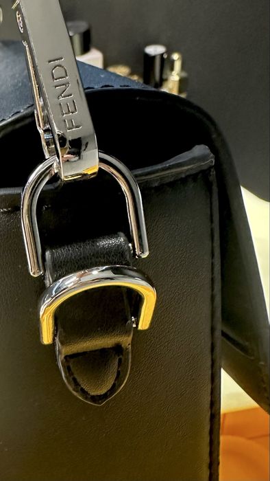 Torebka FENDI, dwa paski - do reki lub na ramię