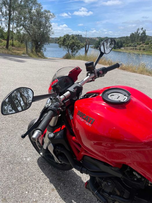 Ducati Monster 1200S