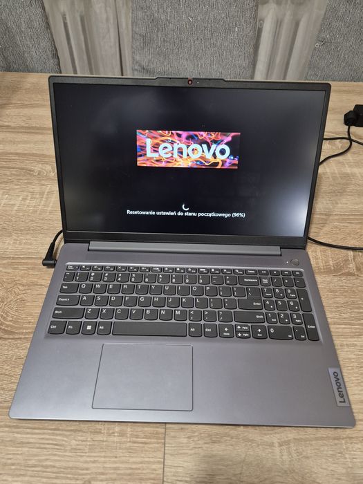 Laptop Lenovo IdeaPad Slim 3 15AMN8