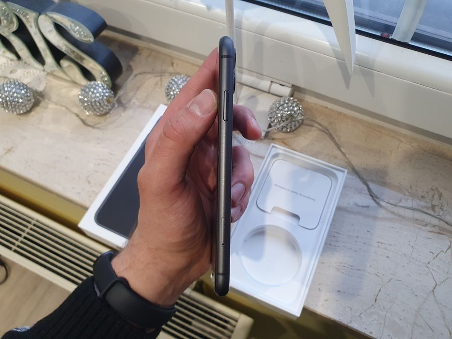 Apple iPhone 11 Czarny 64GB + Pudełko ładny stan KOMPLET! Bez blokad